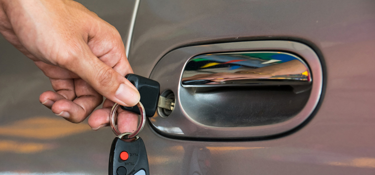 Car door lock repair in El Segundo